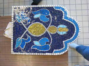 2009 - 10 - Elizabeth ; pâtes de verre, carreaux dorés, joint gris