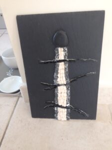 2015-12 Nicole : verre et galet sur ardoise