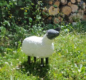 2016-08 Anne-Marie : marbre sur polystyrène sculpté, tête et pattes en céramique